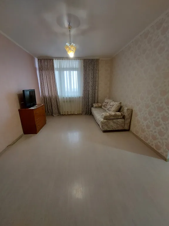 Однокомнатная квартира возле скк Оренбуржье