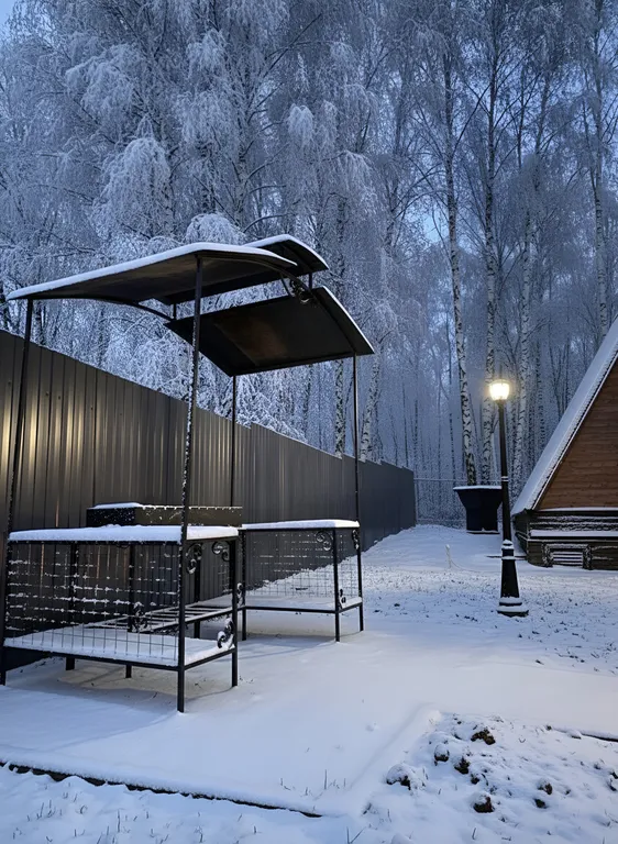 Уютный афрейм в березовом лесу