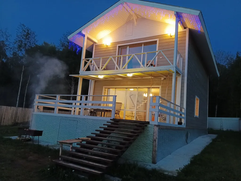 Речное поместье глэмпинг на берегу реки