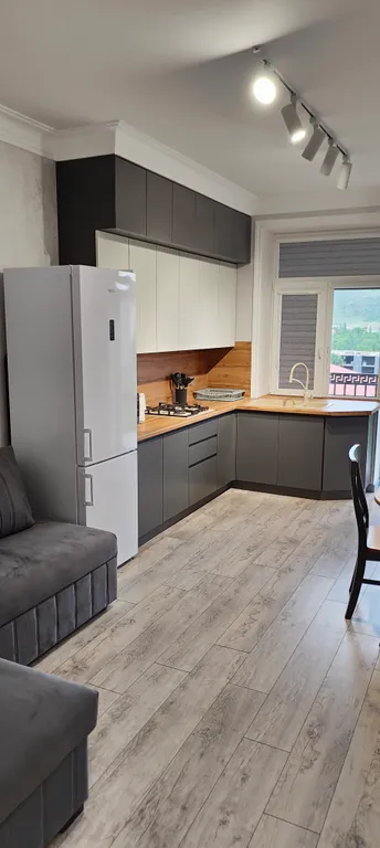 Уютная, новая  квартира в центре города с видом на гору Пушкинтау