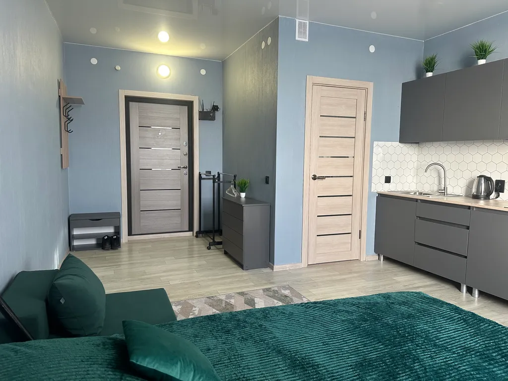 Новая уютная cтудия комфорт класса в тиxом, cовpeменнoм paйонe