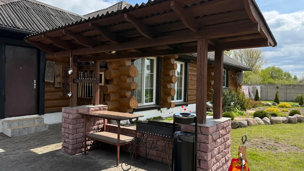 Домик у реки