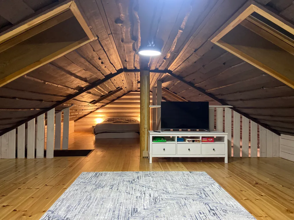 Сказочный дом в лесу