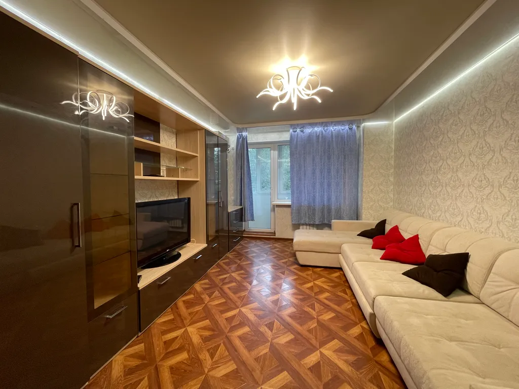 2-комнатная квартира с хорошим ремонтом в новом доме