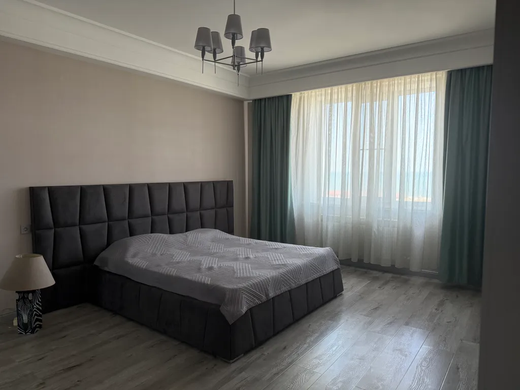 Уютная квартира в центре города, с изумительным видом на море