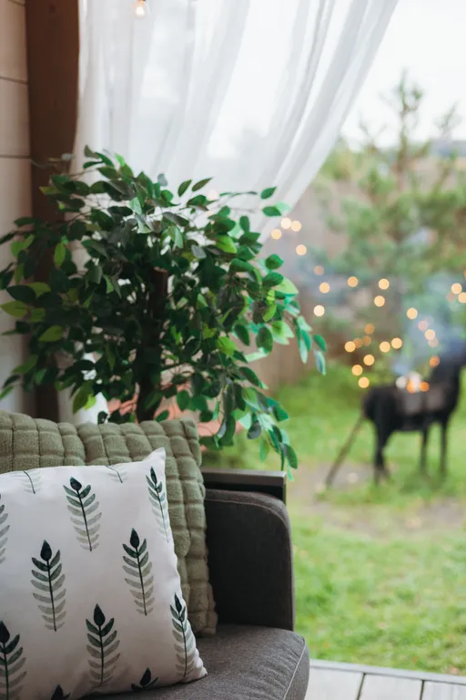 Дом с баней бочкой у воды и леса Green house