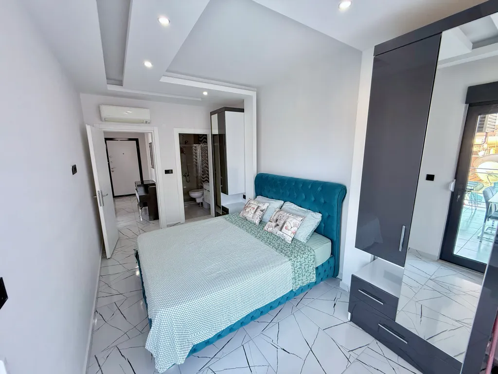 Sea View 2BD Flat 100m to the Beach