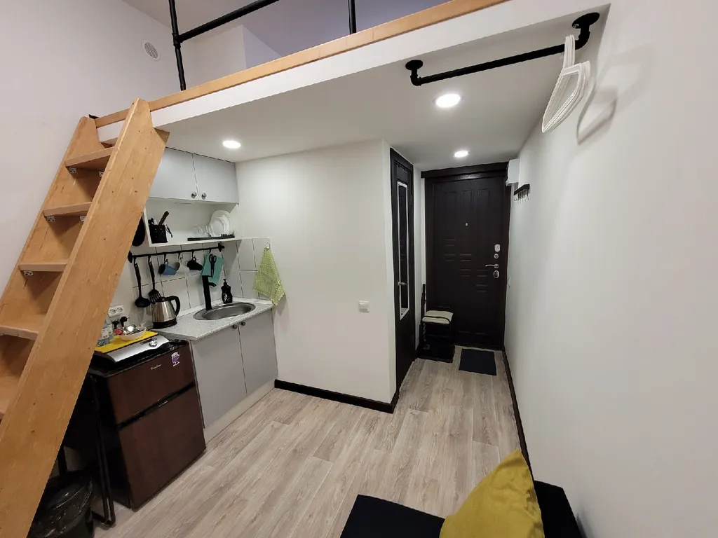 Лофт-4 Зелёная, клёвая двухуровневая студия в центре