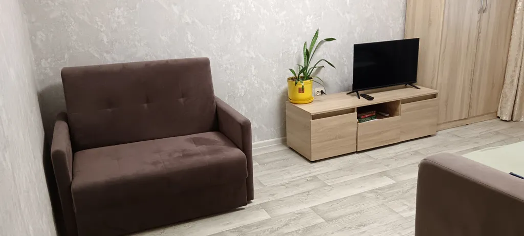 Уютная двухкомнатная квартира с хорошим ремонтом в тихом районе