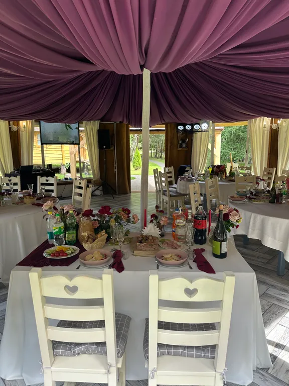 Уютное бунгало в парк-усадьбе Вишня