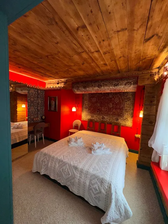 Квартира Рубиновая горница — аренда посуточно в Ростов Великий