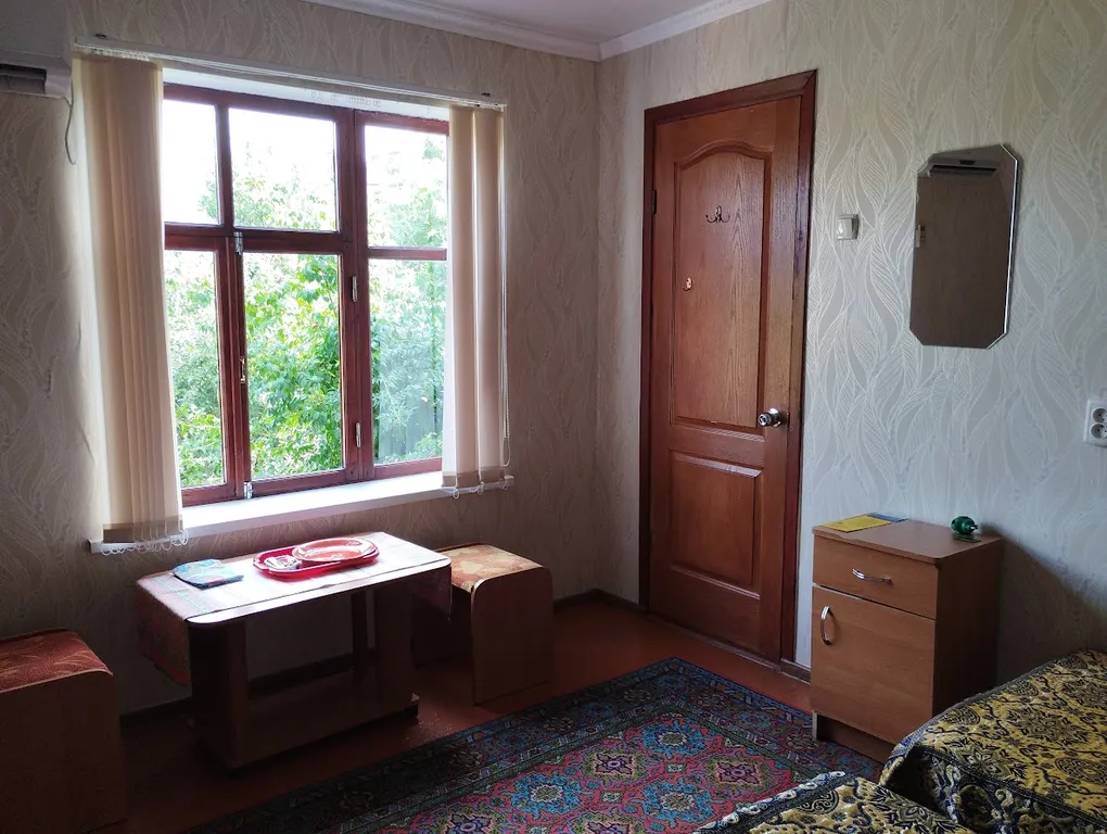 Квартира Комната с кондиционером на мансардном этаже — аренда посуточно в Феодосия