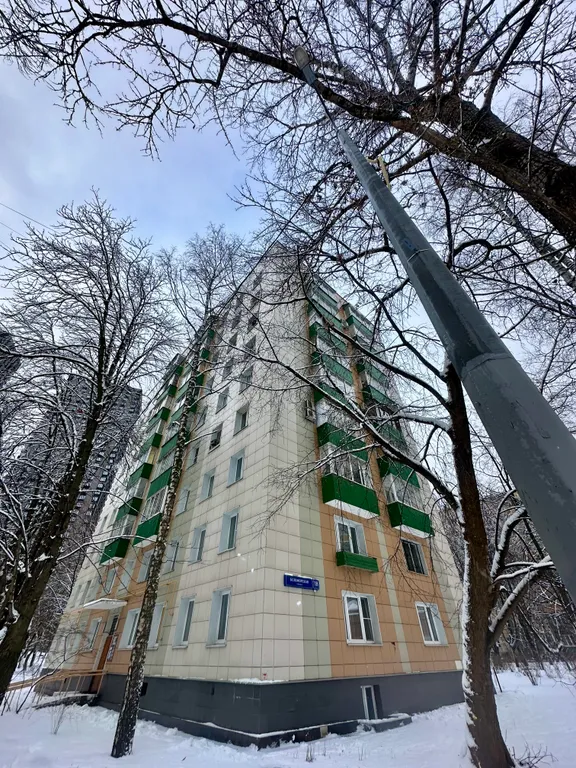 Уютно, тепло и рядом метро