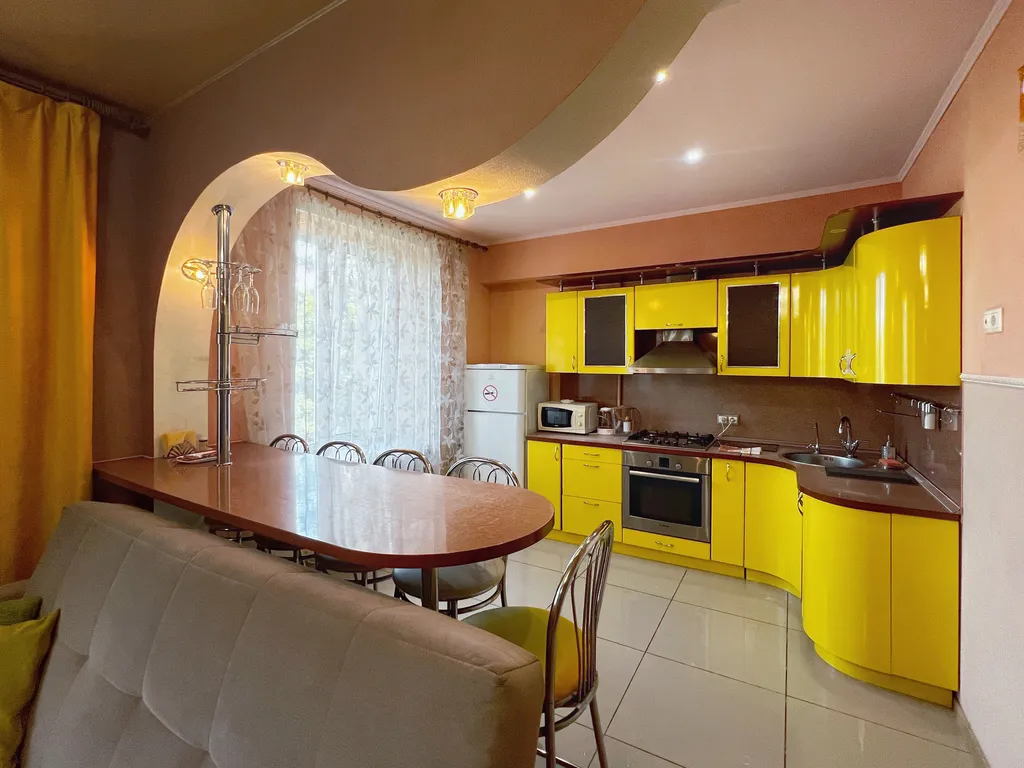 Уютная двухкомнатная квартира евро-формата в центре рядом с Вокзалом