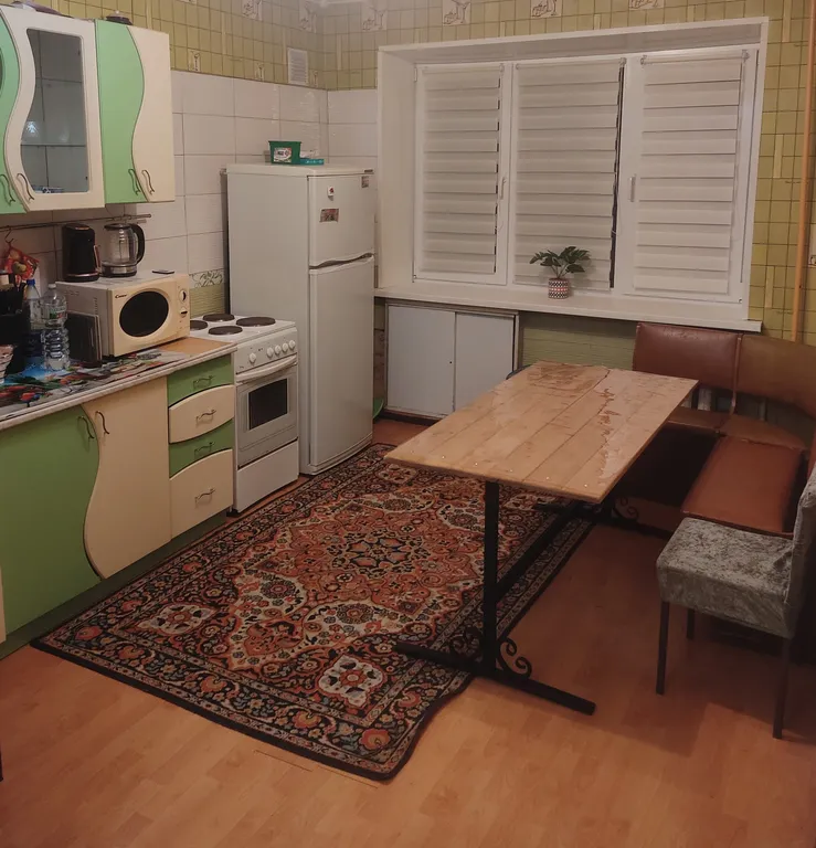 Квартира с большой кухней в самом центре города — аренда посуточно в Курск