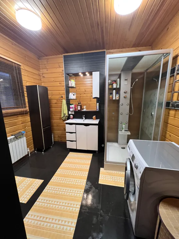 Дом на берегу маны