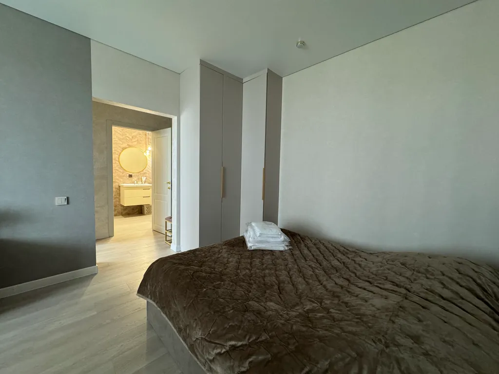 Новая дизайнерская квартира на берегу реки ЖК Белые росы