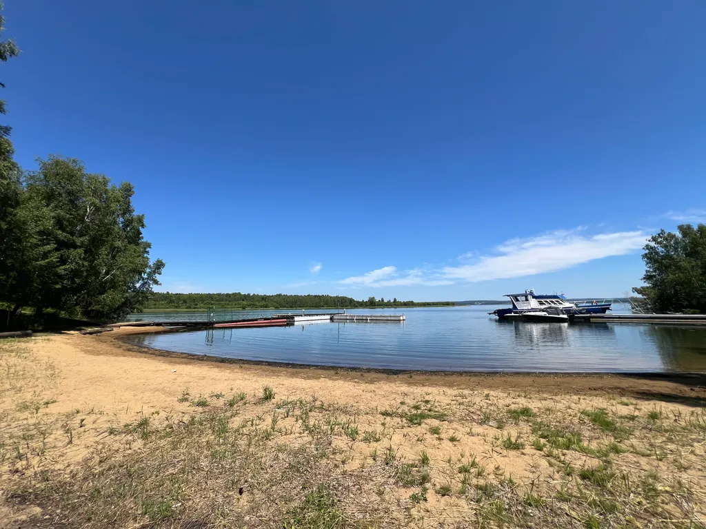 Вилла на берегу Ангары