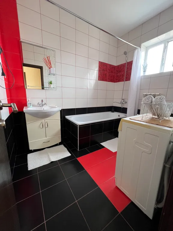 Дивный домик