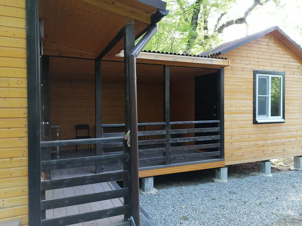 Дом на берегу озера