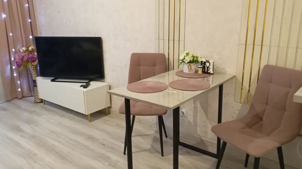 Светлая евро квартира в новом доме с детской площадкой