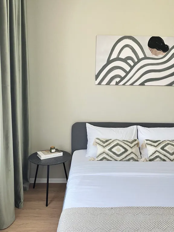 Апартамент с современным дизайном и изолированной спальней. 40м2