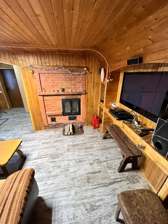 Домик охотника с баней на дровах