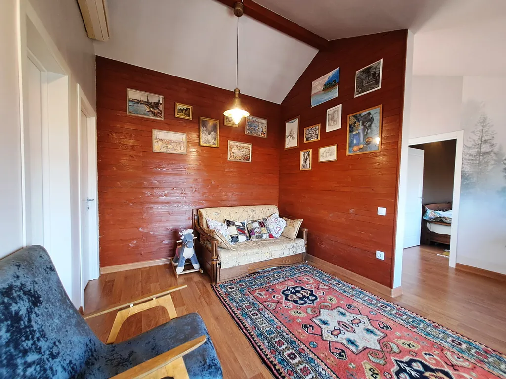 Дом у озера