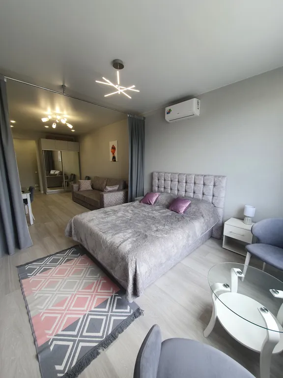 Квартира Современная студия в новом доме с видом на море — аренда посуточно в Ялта