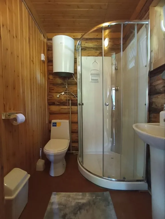 Двухкомнатный домик в 7 мин. от моря в тени деревьев с парковкой (№3)