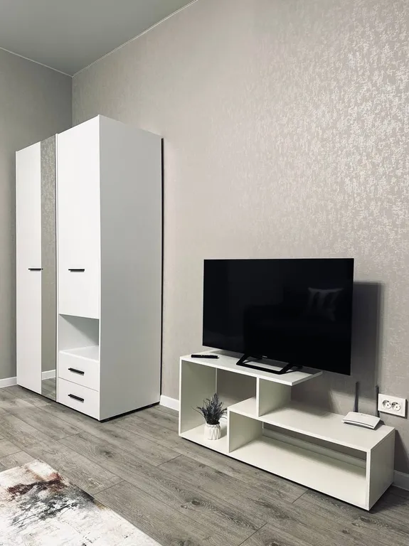 Светлая уютная квартира на популярной набережной реки Ангары