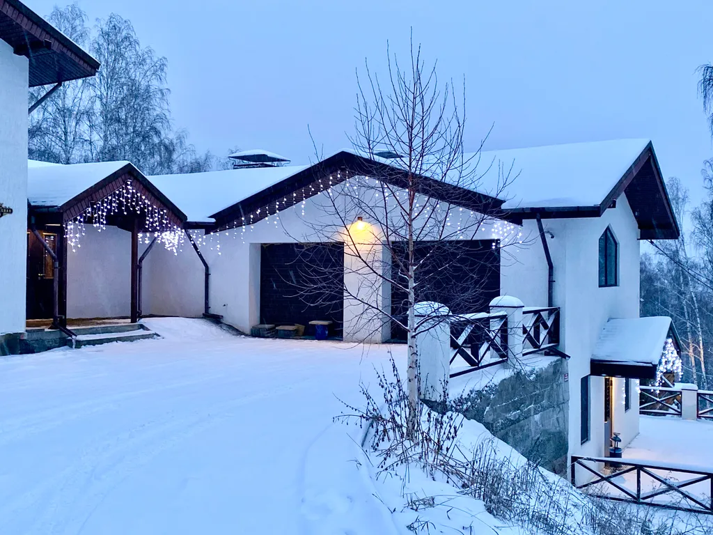 Апартамент С, Семейный