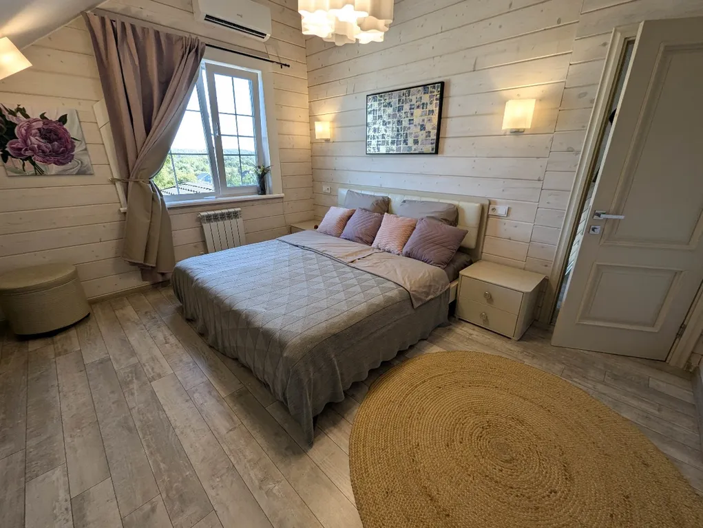 Дом рядом со склонами