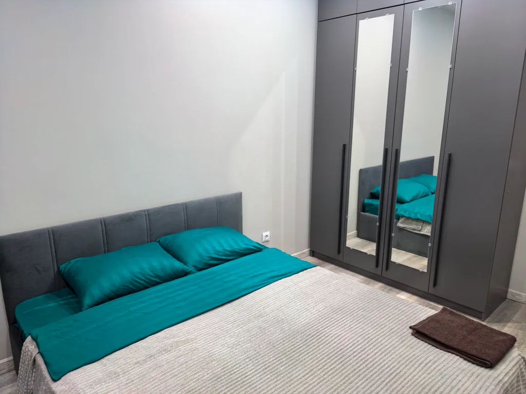 Квартира с новым ремонтом в закрытом ЖК Янтарь