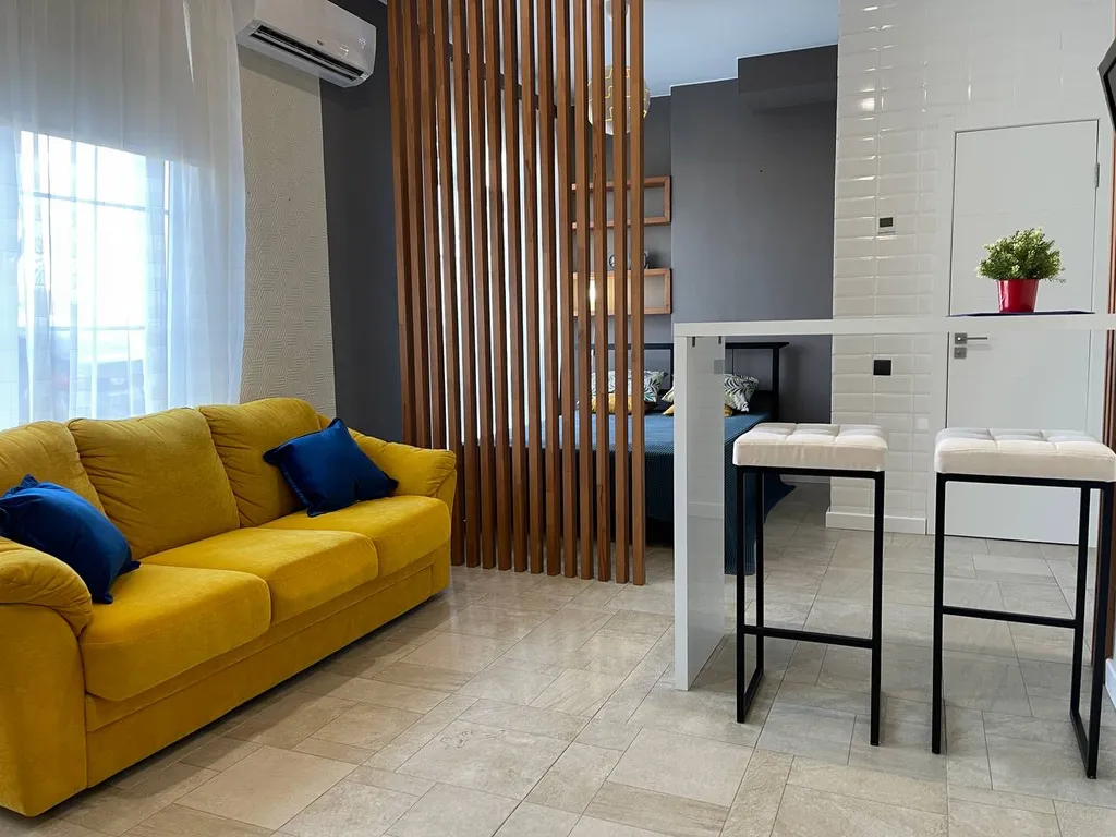 Стильная студия у моря со своим отдельным входом и автостоянкой