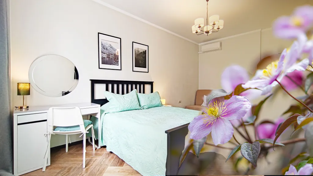 Квартира Просторный апартамент с панорамным видом на горы в центре. Спальня — аренда посуточно в Красная Поляна