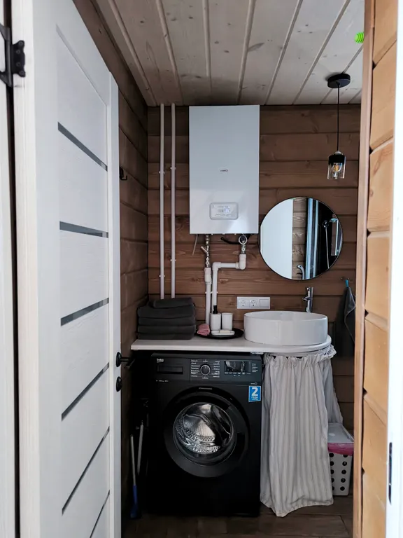 Загородный дом у озера