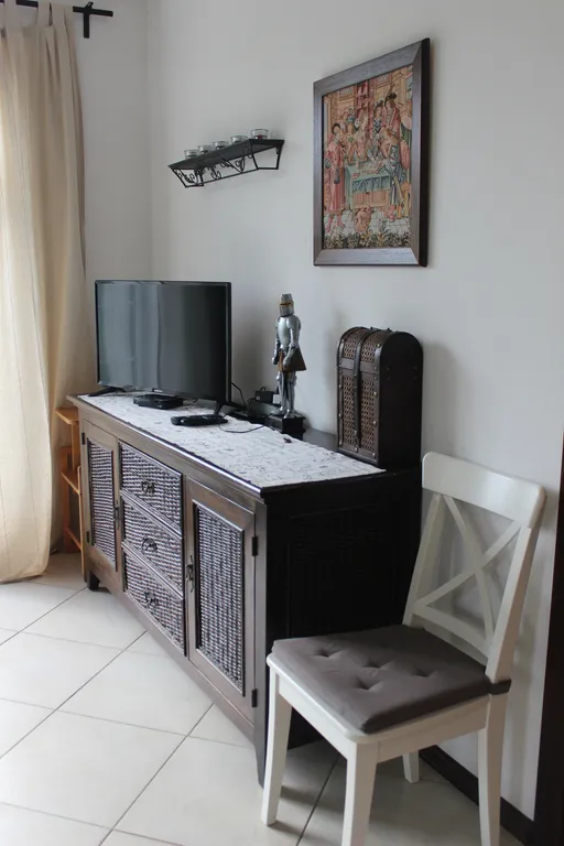 Коттедж с отдельным входом и видом на сад