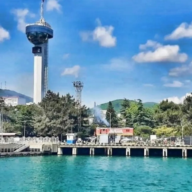 Студия с приятной синей подсветкой