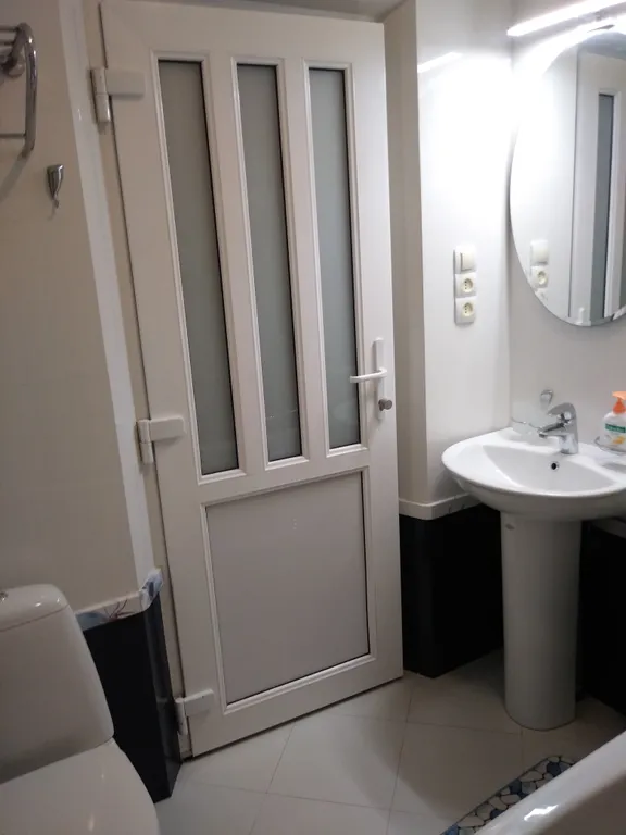 Эллинг на берегу моря