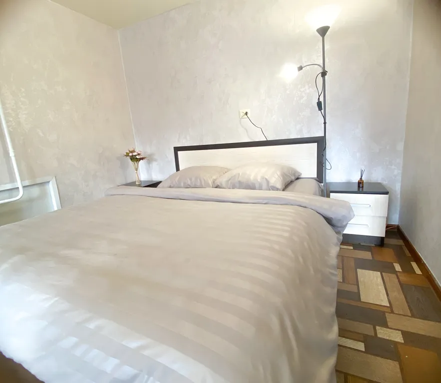 Уютная 1-комнатная квартира с широкой кроватью