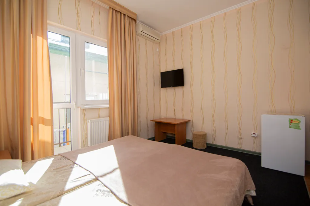 Двухместный номер с балконом и видом во двор