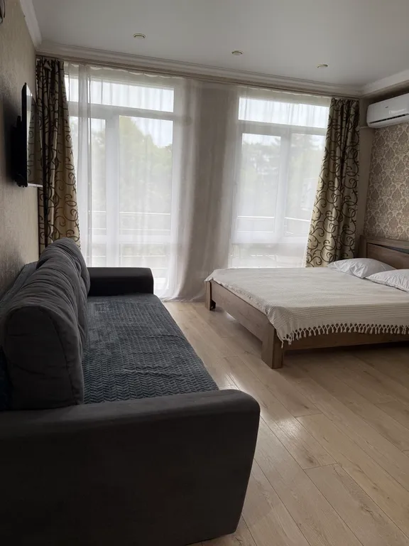 Квартира Квартира Уютная студия с видом и ароматами Южного дендрологического парка — Сириус