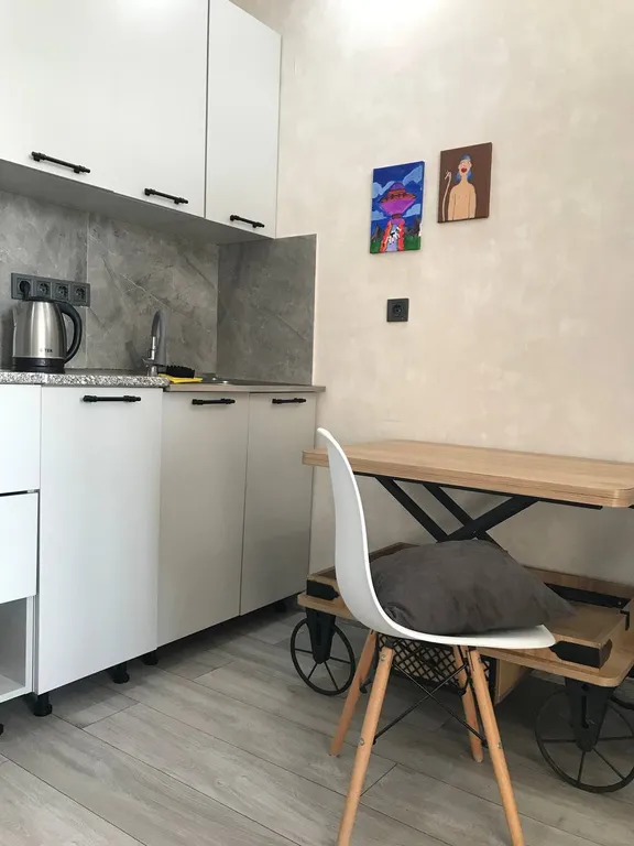 Студия с видом на море