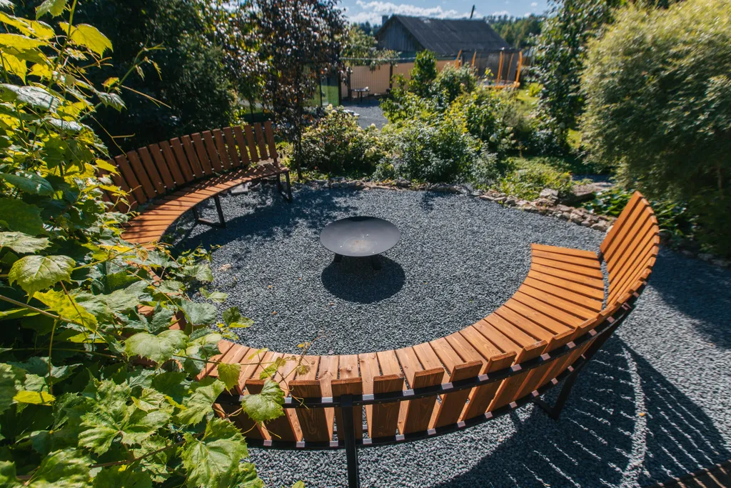 Современный дом в тихом месте