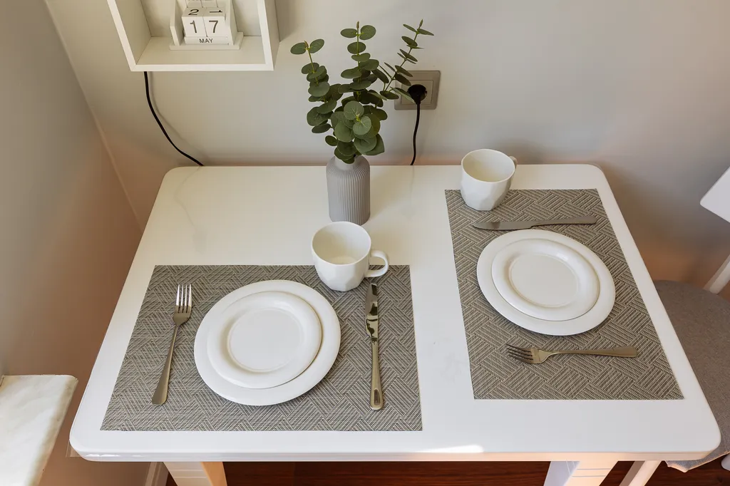 Две минуты и вы уже на Острове Канта, в самом центре Калининграда!