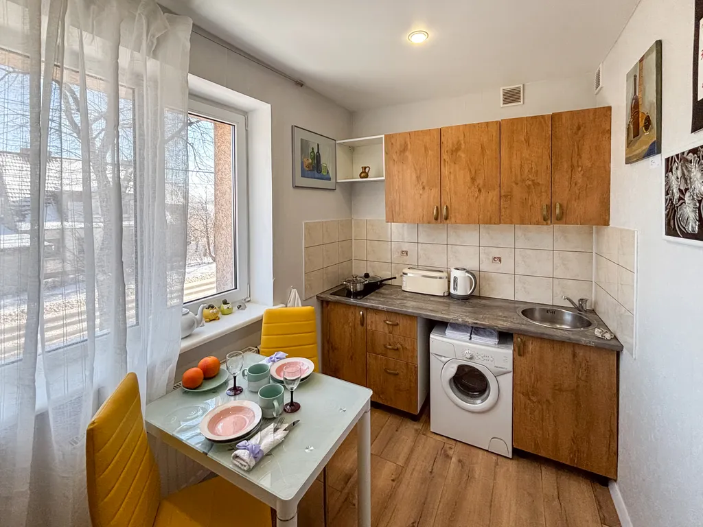 Квартира художника, 7 минут до пляжа, свободная парковка