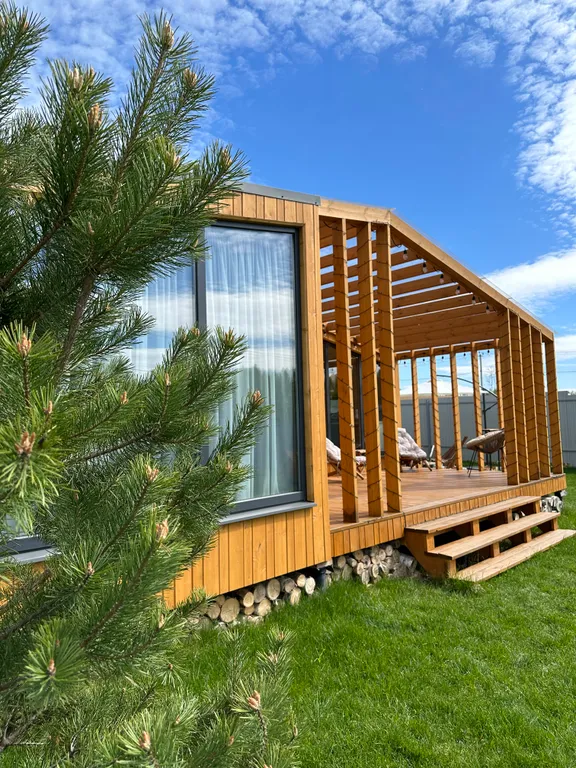 Коттедж Дом с террасой на берегу реки — Логиново