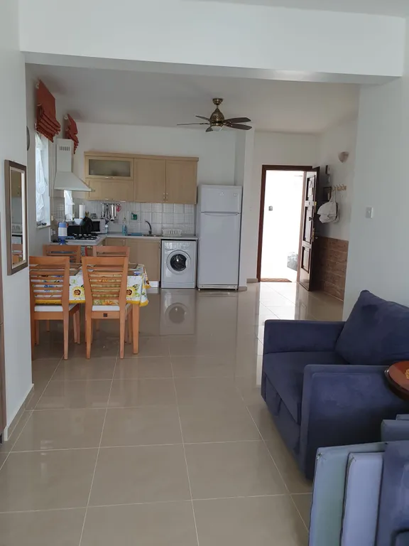 Уютная квартира на берегу моря с видом на горы