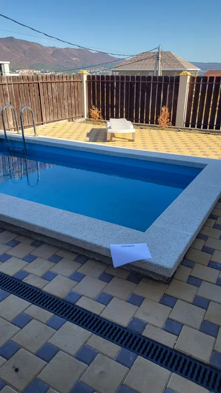 Коттедж с сауной и бассейном